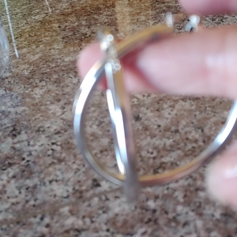 earrings - Picture 2 of 4